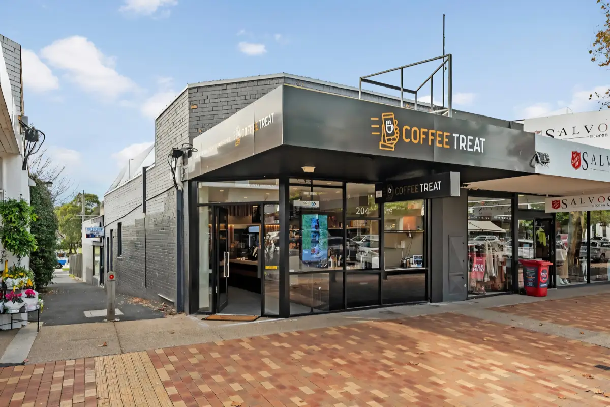 Coffee Treat Mornington storefront on the corner of Main Street, Mornington